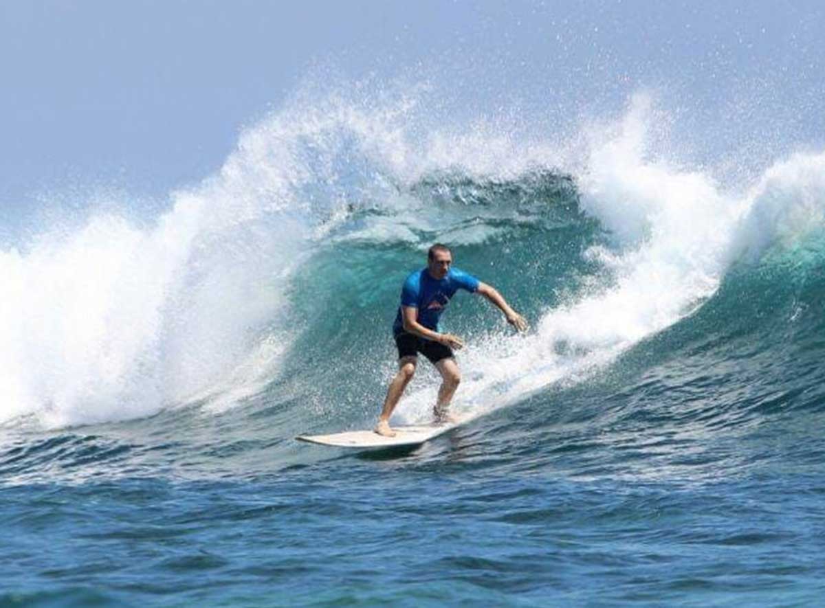 surf à Bali ocean surf à seminyak, stage passion famille