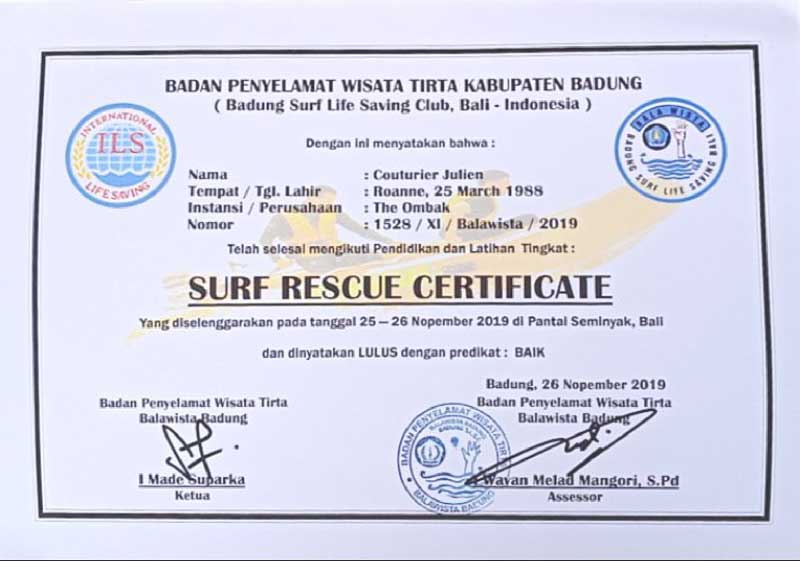 surf rescue certificate diplôme de Julien moniteur de surf à Bali ocean surf