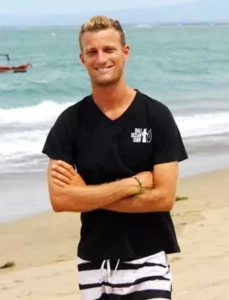 Julien, moniteur de surf français à Bali